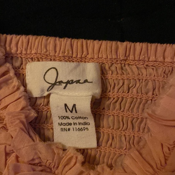 Embroidered Peach-colored spaghetti strap tank top - Picture 3 of 3